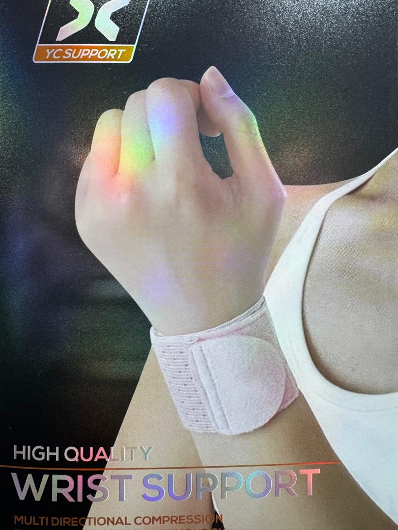 WRIST SUPPORT